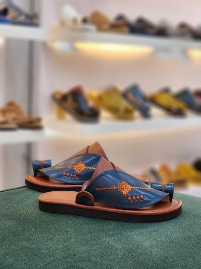 صورة زبيري مطرز وطني مديل م72